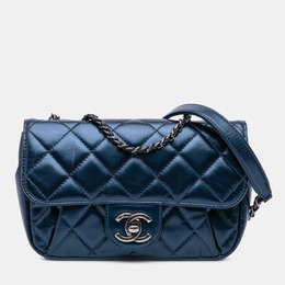 Chanel: Тёмная сумка 