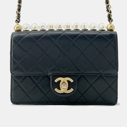 Chanel: Чёрная сумка 