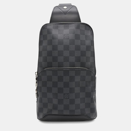 Louis Vuitton: Чёрная сумка 