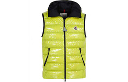 Moncler: Жёлтый жилет 