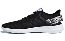 Adidas: Чёрные кроссовки 