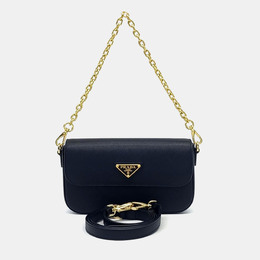 Prada: Чёрная сумка через плечо 