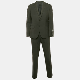 Hugo Boss: Чёрный костюм 
