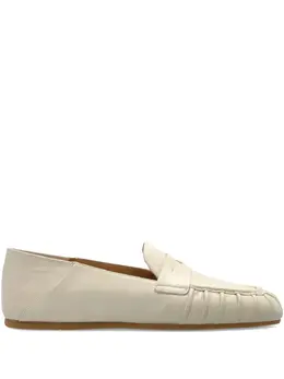 Stuart Weitzman: Светлые лоферы 