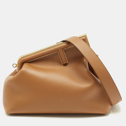 Fendi: Коричневая сумка  First