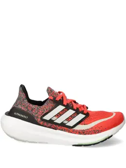 adidas: Светлые кроссовки  UltraBoost