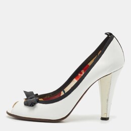 Marc by Marc Jacobs: Белые босоножки 