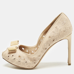 Salvatore Ferragamo: Оранжевые босоножки  Vara Bow