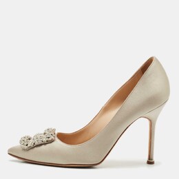 Manolo Blahnik: Туфли  Hangisi