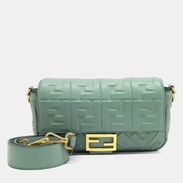 Fendi: Зелёная сумка  Baguette