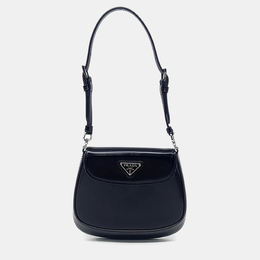 Prada: Чёрная сумка 