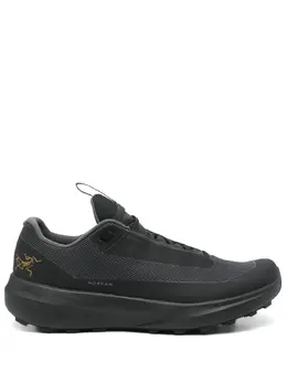 Arc'teryx: Чёрные кроссовки 