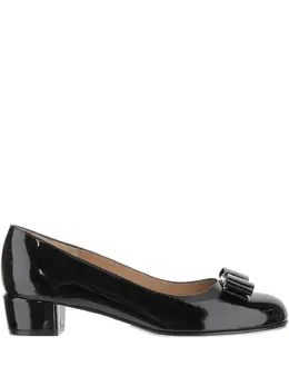 Ferragamo: Чёрные туфли  Vara