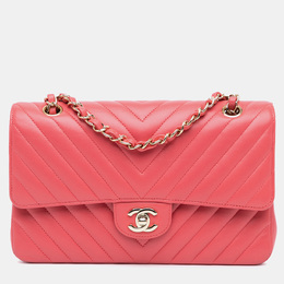 Chanel: Розовая сумка 