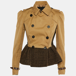 Burberry: Бежевая куртка 
