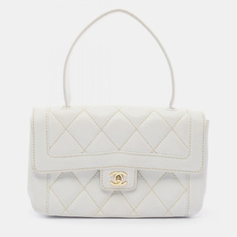 Chanel: Белая сумка 