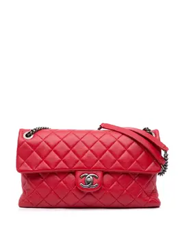 CHANEL Pre-Owned: Блестящая сумка 