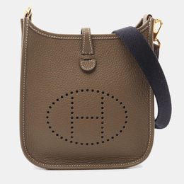 Hermes: Светлая сумка через плечо 