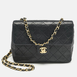 Chanel: Чёрная сумка 