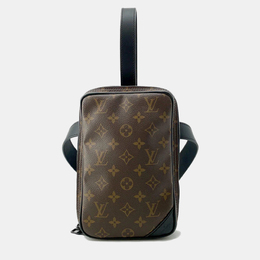 Louis Vuitton: Чёрная сумка 