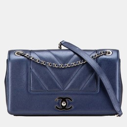Chanel: Голубая сумка 