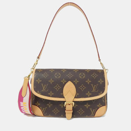 Louis Vuitton: Коричневая сумка 