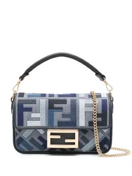 FENDI: Голубая сумка  Baguette