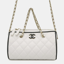 Chanel: Белый клатч 