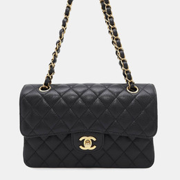Chanel: Чёрная сумка 