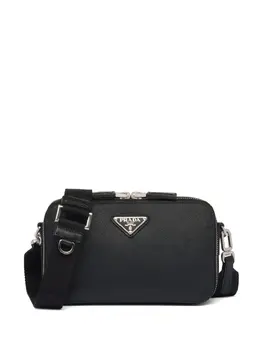 Prada: Чёрная сумка через плечо 