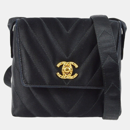 Chanel: Чёрная сумка 