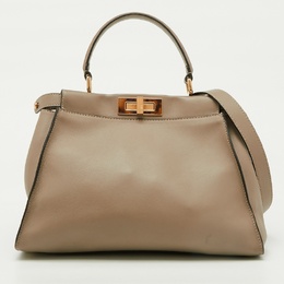 Fendi: Тёмная сумка  Peekaboo