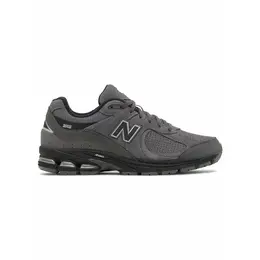 New Balance: Чёрные кроссовки  2002R