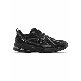 New Balance: Чёрные кроссовки  1906R