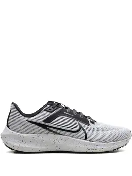 Nike: Светлые кроссовки  Air Zoom