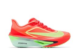 Nike: Яркие кроссовки  Zoom Fly