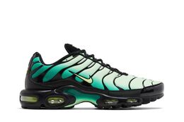 Nike: Зелёные кроссовки  Air Max Plus