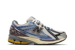 New Balance: Голубые кроссовки  1906R