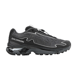 Salomon: Чёрные кроссовки 