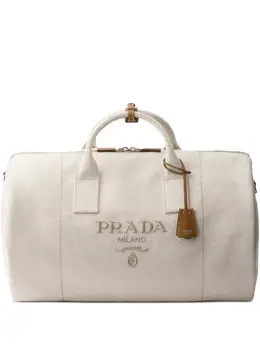 Prada: Белая спортивная сумка 