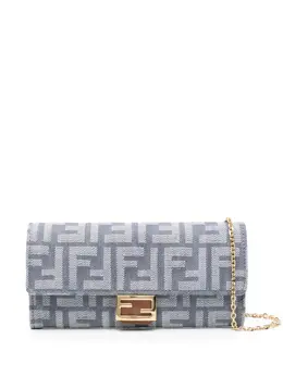 FENDI: Светлый клатч  Baguette