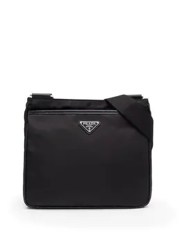Prada: Чёрная сумка 