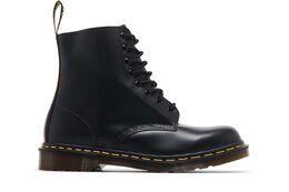 Dr. Martens: Чёрные ботинки  1460 Vintage