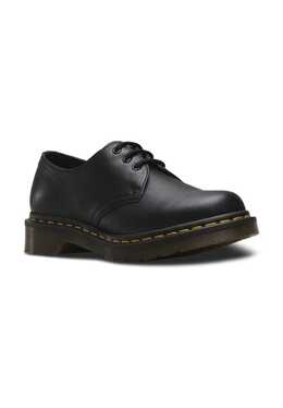Dr. Martens: Чёрные туфли 