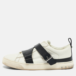 Valentino: Белые кроссовки  Rockstud