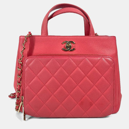 Chanel: Розовая сумка 
