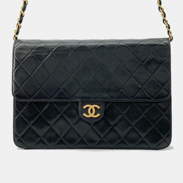 Chanel: Чёрная сумка 