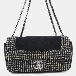 Chanel: Чёрная сумка 
