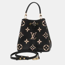 Louis Vuitton: Чёрная сумка 