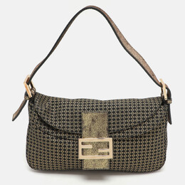 Fendi: Чёрная сумка  Baguette